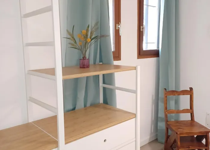 Padulina Au Bord De La Avec Piscine