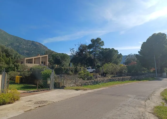 Padulina Au Bord De La Avec Piscine Vila