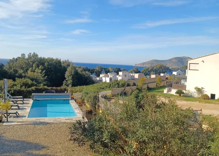 Padulina Au Bord De La Avec Piscine Vila *