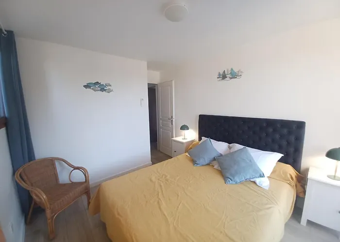 Padulina Au Bord De La Avec Piscine Vila *