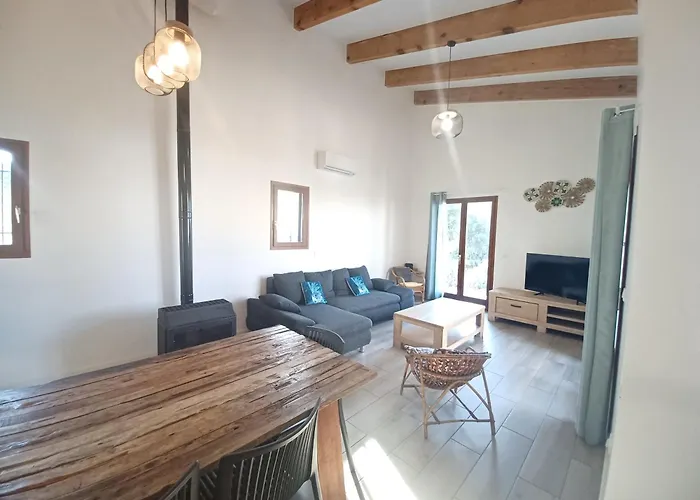 Padulina Au Bord De La Avec Piscine Vila