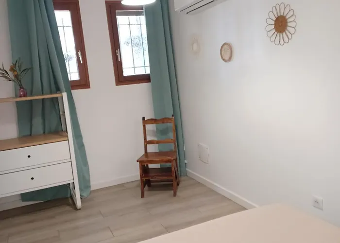 Padulina Au Bord De La Avec Piscine Vila *