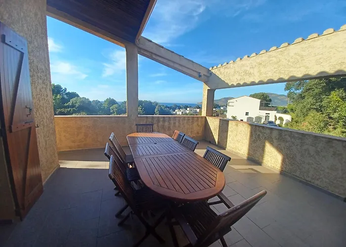 Padulina Au Bord De La Avec Piscine Vila *