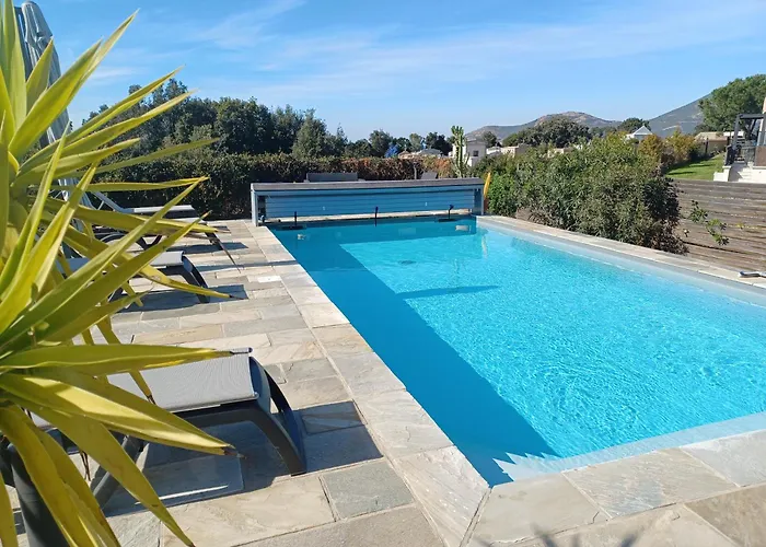Padulina Au Bord De La Avec Piscine Galeria (Corsica)