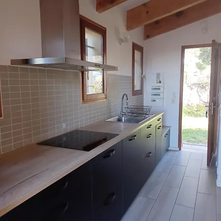 Padulina Au Bord De La Avec Piscine Villa