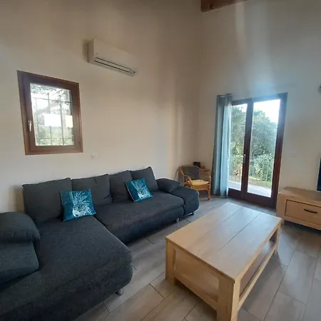 Padulina Au Bord De La Avec Piscine Galeria (Corsica)