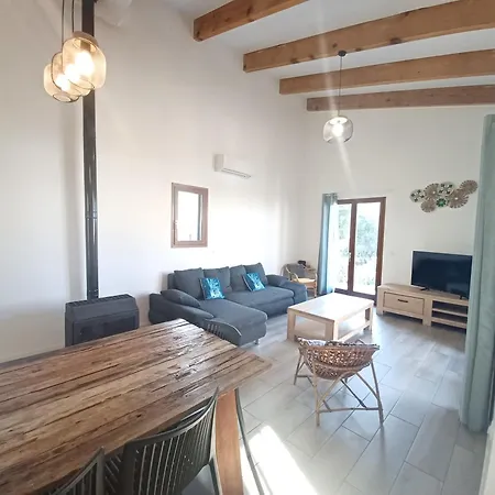 Padulina Au Bord De La Avec Piscine Villa